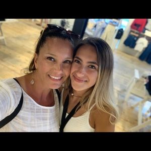 Meet your Posher, Kara